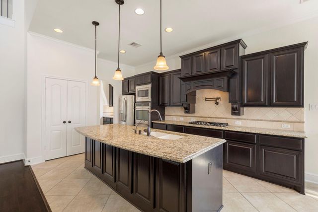 11210 Spoke Hollow Creek Lane, Cypress, TX 77433