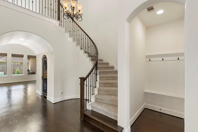 11210 Spoke Hollow Creek Lane, Cypress, TX 77433