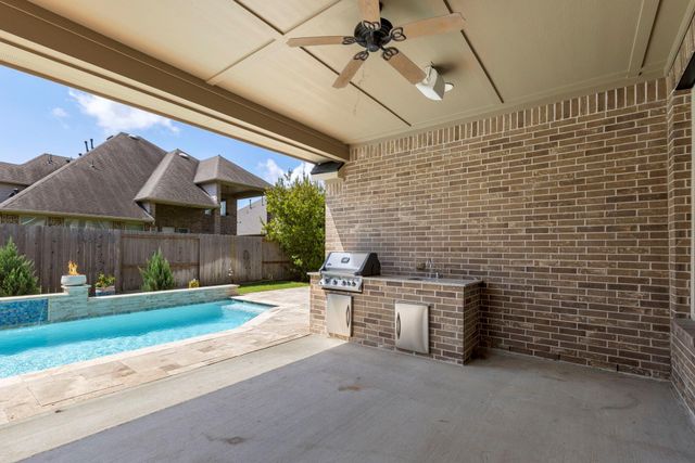 11210 Spoke Hollow Creek Lane, Cypress, TX 77433