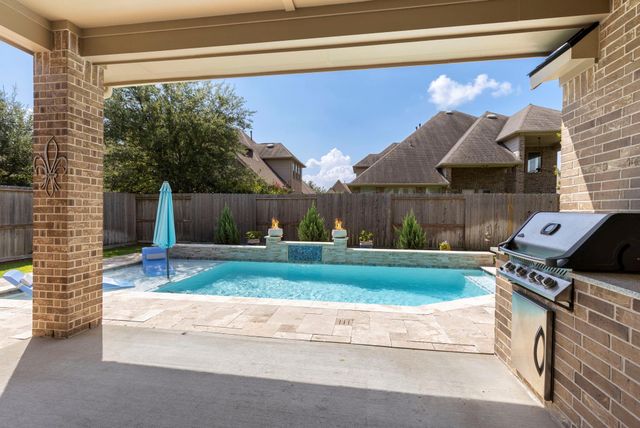 11210 Spoke Hollow Creek Lane, Cypress, TX 77433