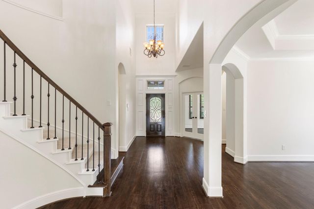 11210 Spoke Hollow Creek Lane, Cypress, TX 77433