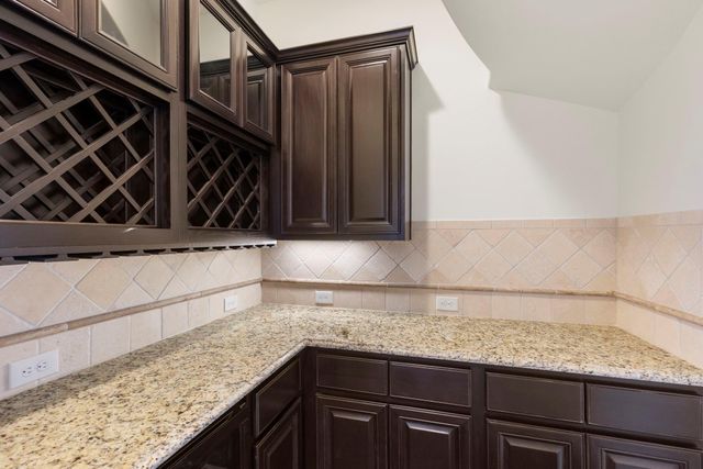 11210 Spoke Hollow Creek Lane, Cypress, TX 77433