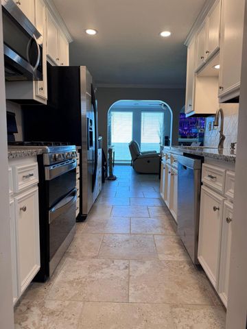 937 5th Street, San Leon, TX 77539