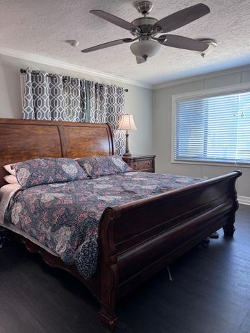 937 5th Street, San Leon, TX 77539