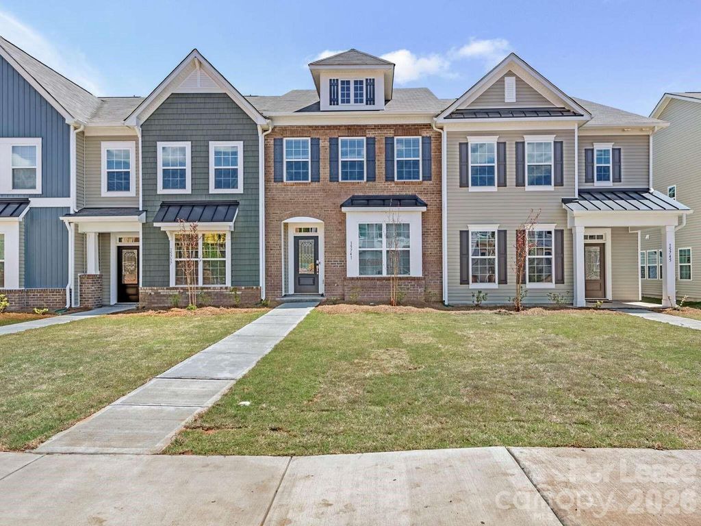 15741 Country House Street, Charlotte, NC 28273