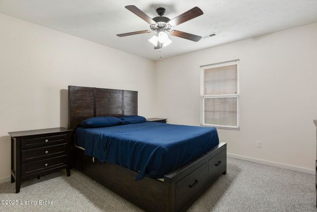 8805 Persistence Dr, Louisville, KY 40229