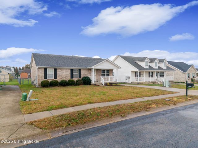 8805 Persistence Dr, Louisville, KY 40229