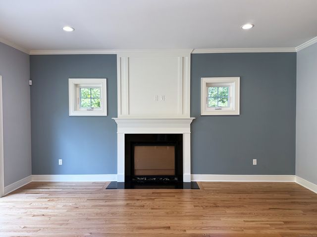 2 Village Circle 2, Guilford, CT 06437