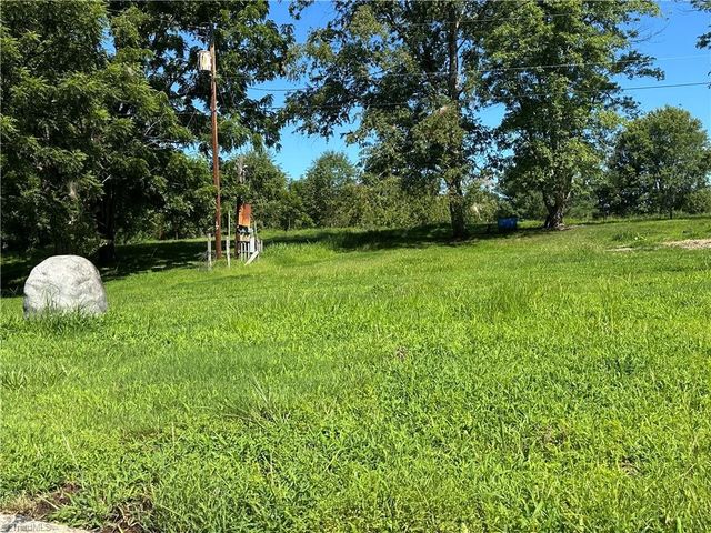4694 S NC Highway 18, Boomer, NC 28606