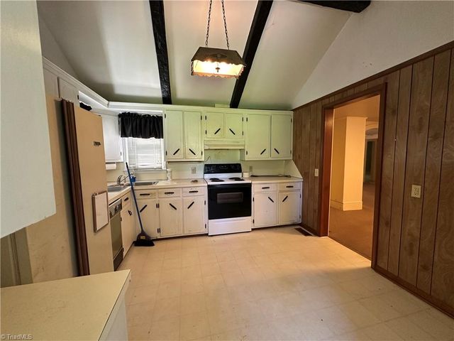 4694 S NC Highway 18, Boomer, NC 28606