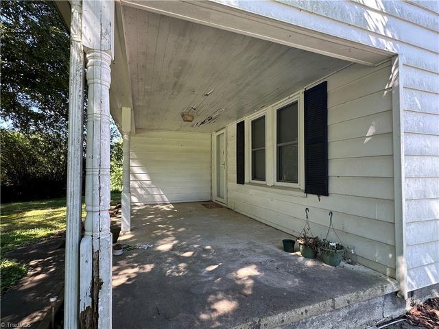 4694 S NC Highway 18, Boomer, NC 28606