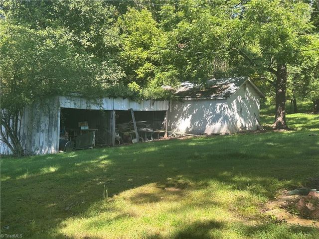 4694 S NC Highway 18, Boomer, NC 28606
