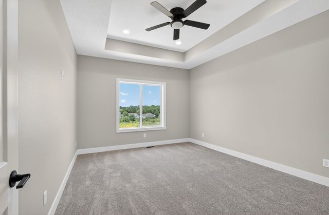 2938 Lake Hill Drive, Des Moines, IA 50320