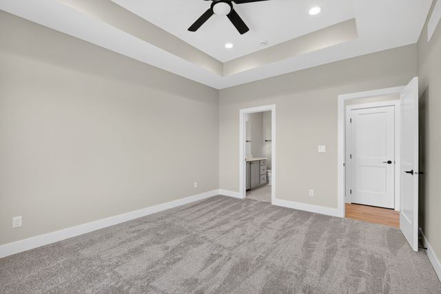 2938 Lake Hill Drive, Des Moines, IA 50320