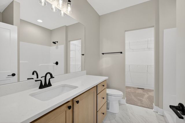 2938 Lake Hill Drive, Des Moines, IA 50320