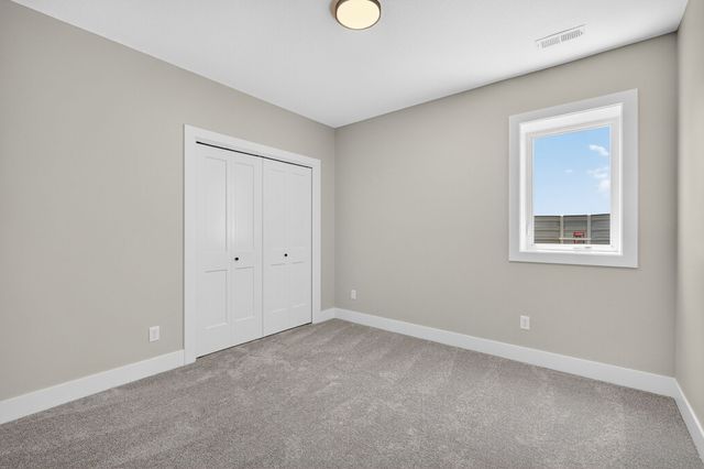 2938 Lake Hill Drive, Des Moines, IA 50320