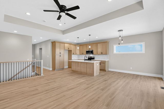 2938 Lake Hill Drive, Des Moines, IA 50320