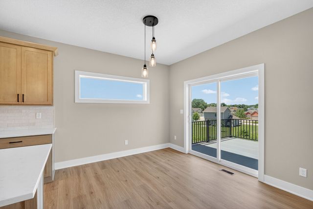 2938 Lake Hill Drive, Des Moines, IA 50320