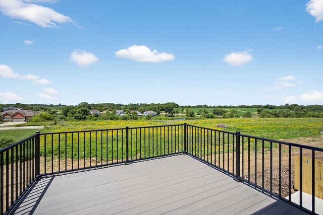 2938 Lake Hill Drive, Des Moines, IA 50320