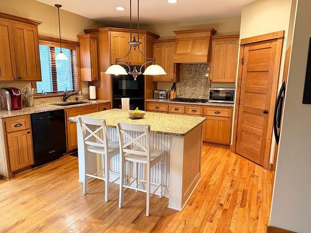 1633 Dupre Road, Centerville, MN 55038