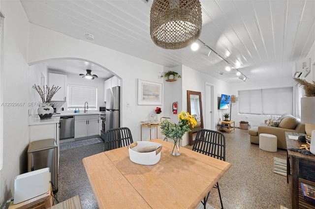 725 SW 2nd Ct 2, Fort Lauderdale, FL 33312