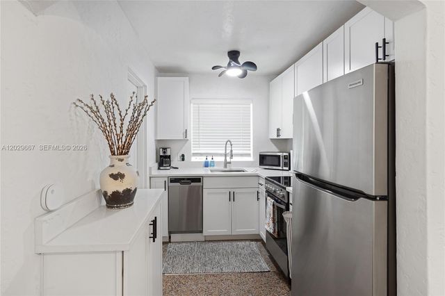 725 SW 2nd Ct 2, Fort Lauderdale, FL 33312