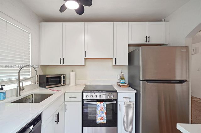 725 SW 2nd Ct 2, Fort Lauderdale, FL 33312