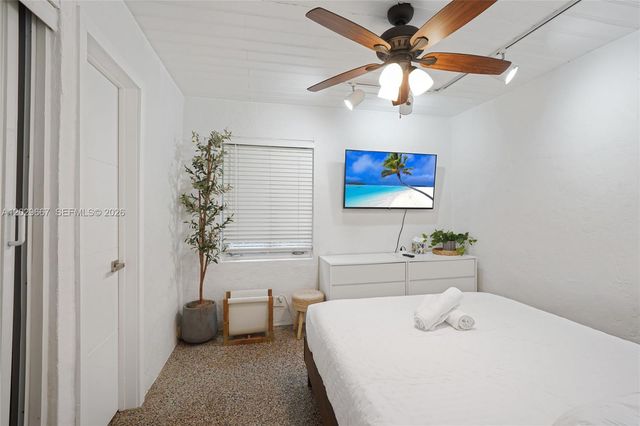 725 SW 2nd Ct 2, Fort Lauderdale, FL 33312
