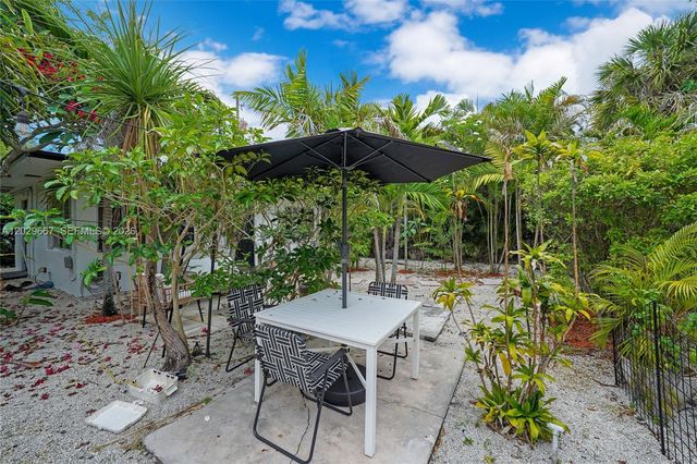 725 SW 2nd Ct 2, Fort Lauderdale, FL 33312
