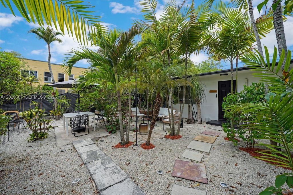 725 SW 2nd Ct 2, Fort Lauderdale, FL 33312