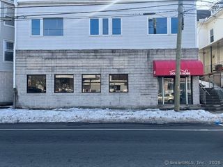 288 West Main Street, Meriden, CT 06451