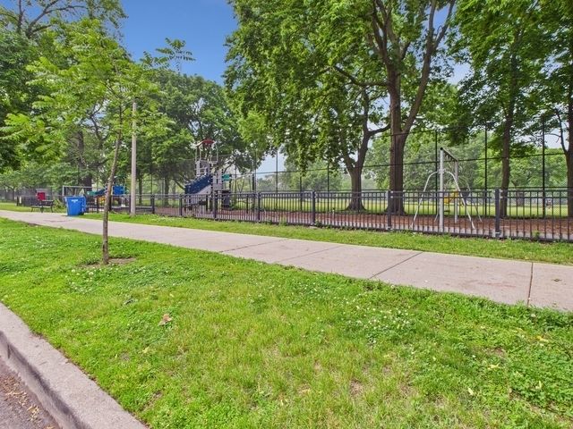 1729 E 67th Street 2E, Chicago, IL 60649