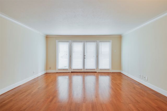 5907 E University Boulevard 101, Dallas, TX 75206