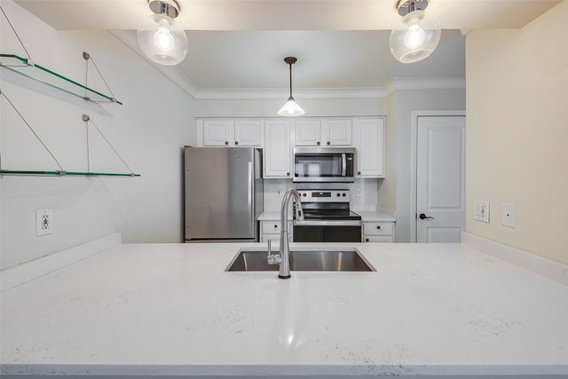 5907 E University Boulevard 101, Dallas, TX 75206