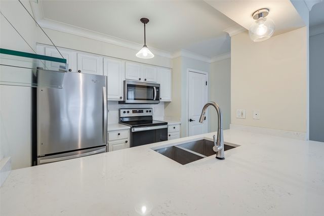 5907 E University Boulevard 101, Dallas, TX 75206