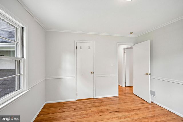 28 PINE KNOLL DR, Lawrence Twp, NJ 08648