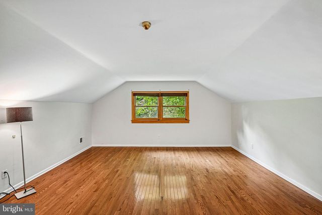 28 PINE KNOLL DR, Lawrence Twp, NJ 08648