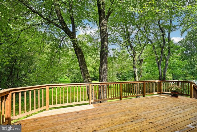28 PINE KNOLL DR, Lawrence Twp, NJ 08648
