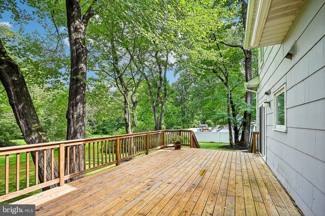 28 PINE KNOLL DR, Lawrence Twp, NJ 08648