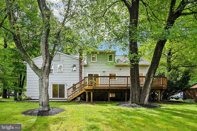 28 PINE KNOLL DR, Lawrence Twp, NJ 08648