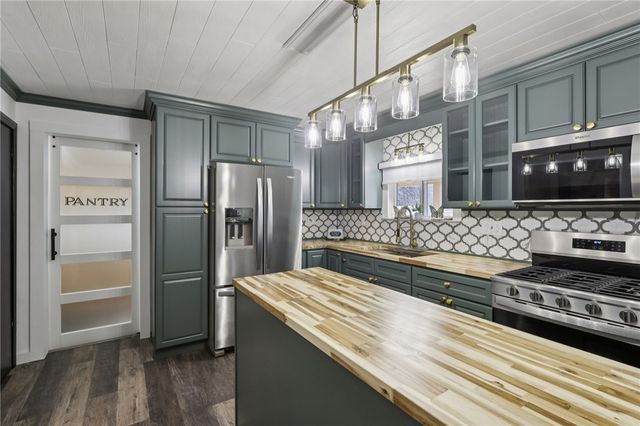 296 Leidy Lane, Johnstown, PA 15909