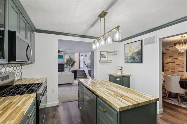 296 Leidy Lane, Johnstown, PA 15909