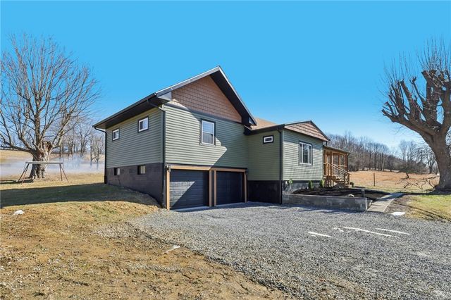 296 Leidy Lane, Johnstown, PA 15909