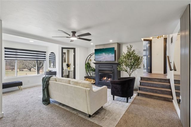 296 Leidy Lane, Johnstown, PA 15909