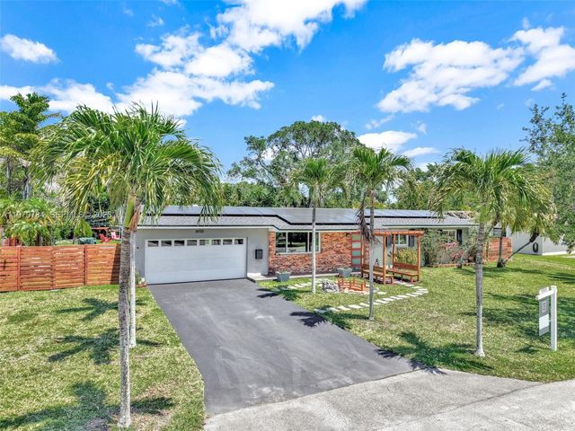 8935 SW 186th Terrace, Cutler Bay, FL 33157