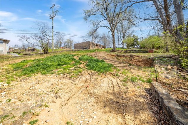 208 S Locust Avenue, Fayetteville, AR 72701