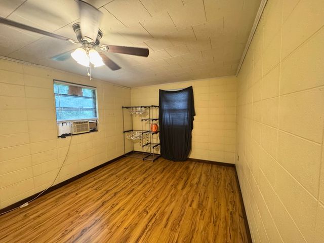 567 Eastview Dr., Laurel, MS 39443