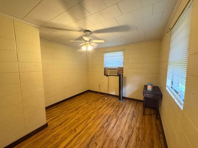 567 Eastview Dr., Laurel, MS 39443