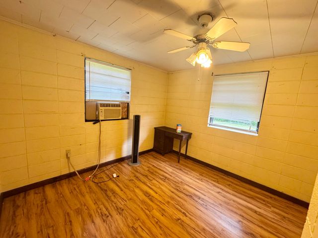 567 Eastview Dr., Laurel, MS 39443