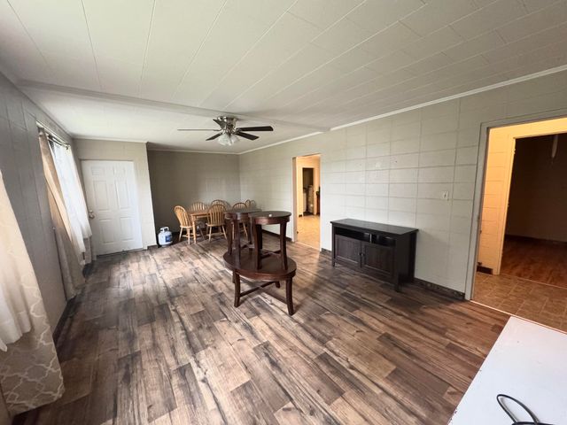 567 Eastview Dr., Laurel, MS 39443